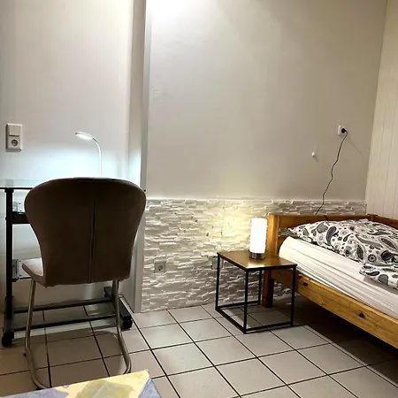 Apartament Ruhiges Apartment, Parkplaetze & Gute Anbindung City, Messe, Autobahn Düsseldorf