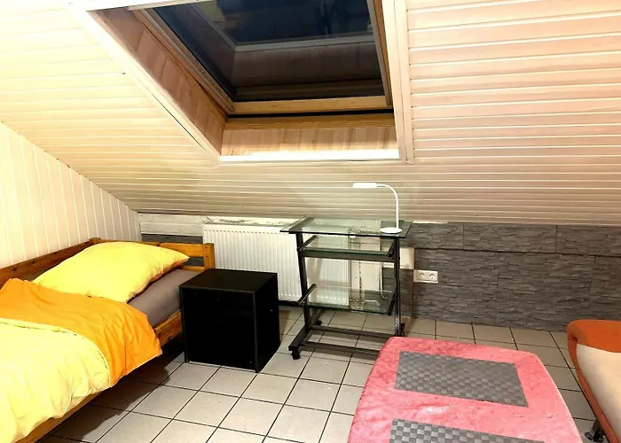 Ruhiges Apartment, Parkplaetze & Gute Anbindung City, Messe, Autobahn Düsseldorf