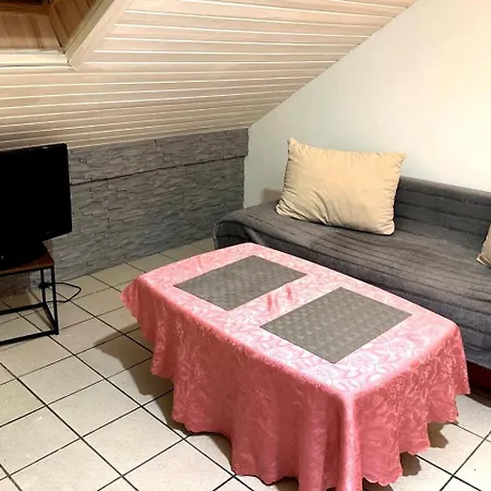 Апартаменты Ruhiges Apartment, Parkplaetze & Gute Anbindung City, Messe, Autobahn